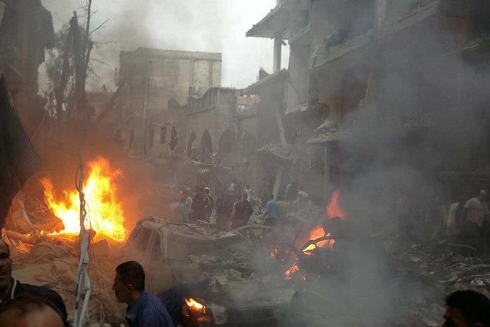 Hiện trường vụ đánh bom xe tại thủ đô Damascus.